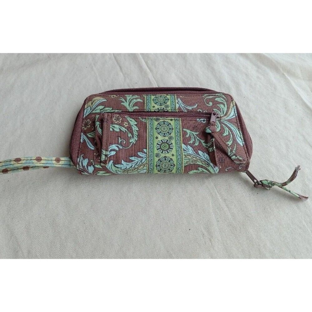Maggie B Wallet Ganz With Green Design Zippered Closure 5x8